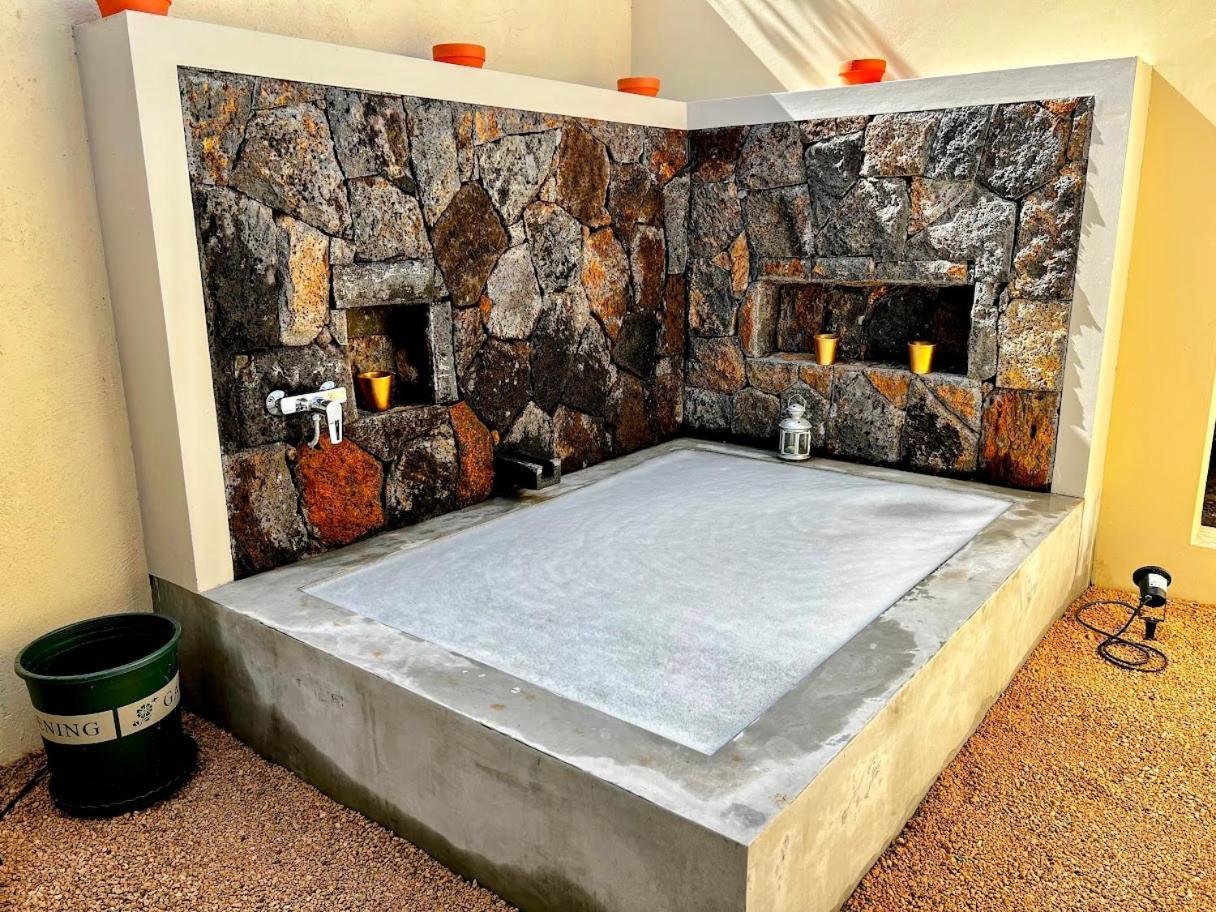 Lakaz Kannell - Vanilla Lodge, Secluded Outside Bath & Shower Infinity Pool Cap Malheureux Bagian luar foto